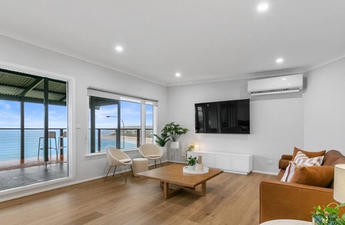 Christies Beach House | Sun Daze by Wine Coast Holiday Rentals