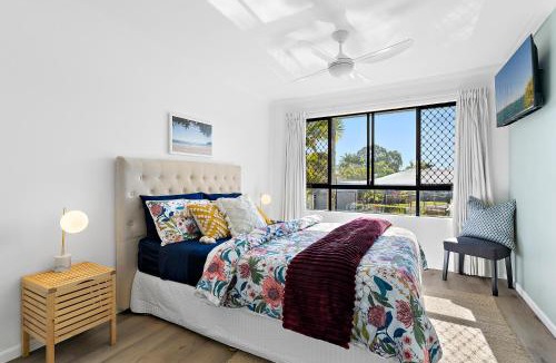 Noosaville Apartment | Sun Drenched Unit in Noosaville
