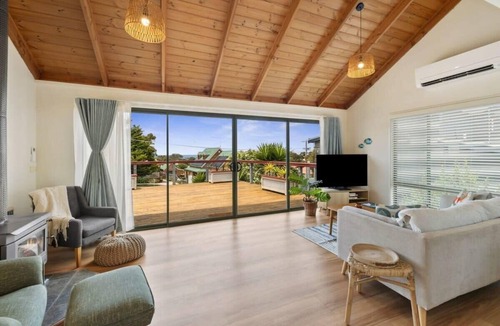 Jan Juc House | Sun-Filled Jan Juc with Ocean Views