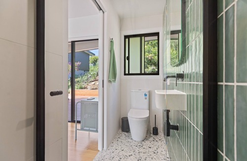 Pambula Beach Cabin | Sun Kissed - Studio Apartment