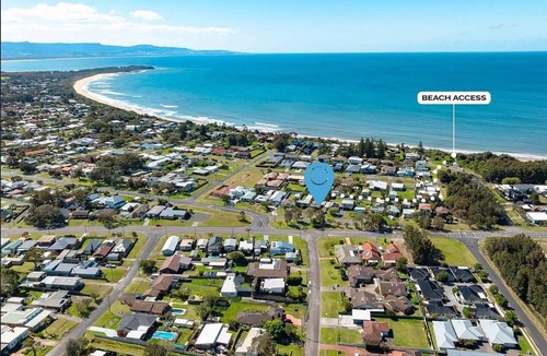 Culburra Beach House | Sunbaker Pet Friendly Awards Finalist 4 Mins Walk to Culburra Beach