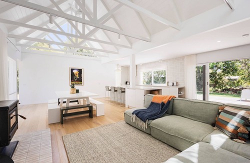 Merricks Beach House | Sunbather - Merricks Beach