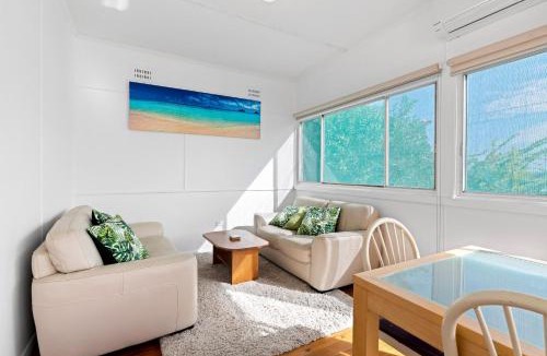 Toukley House | Sunbeam Cottage on the Lake