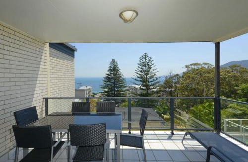 Shoal Bay Apartment | Sundeck Unit 9 51 Ronald Avenue