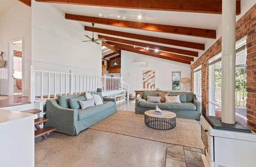 Merimbula Cabin | Sundowner Deck House Merimbula