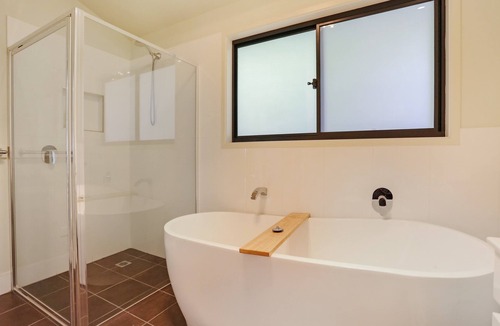 Pambula Beach Cabin | Sunkissed - 2 Bedroom House