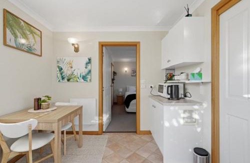 Devonport Apartment | Sunlit Garden Granny Flat