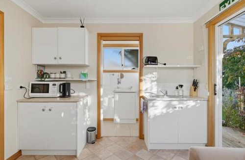 Devonport Apartment | Sunlit Garden Granny Flat