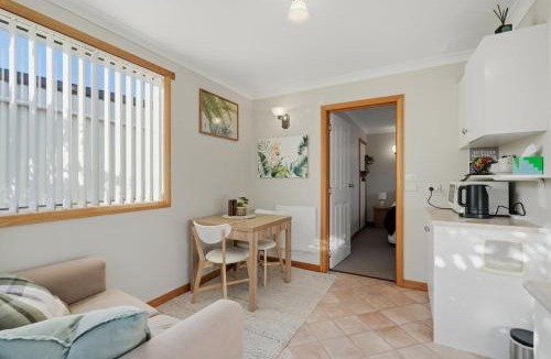 Devonport Apartment | Sunlit Garden Granny Flat