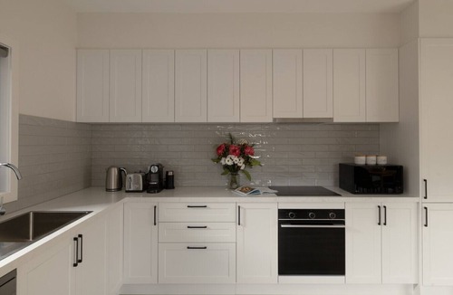 Noble Park House | Sunlit Urban Retreat | Noble Park