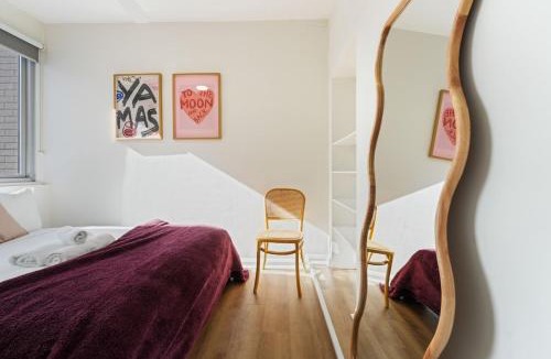 Bondi Beach Apartment | Sunny 2BR Balcony 200m to Bondi Beach Hall St