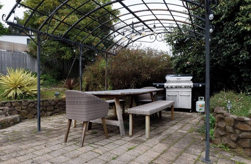 Ambleside House | Sunny Ambleside Escape & Home Office