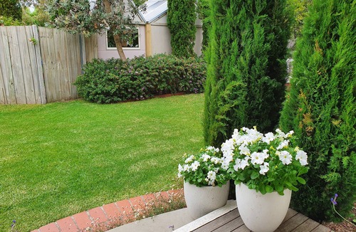 Torquay House | Sunny, cosy, private cottage by the beach