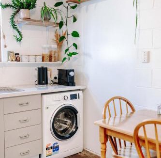 Blackmans Bay Apartment | Sunny Garden Home - Massage Chair - Near Beach & CBD
