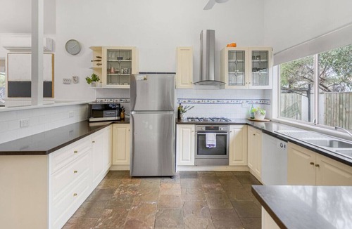 Surf Coast House | Sunnymead Heated Pool Retreat