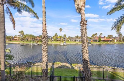 Patterson Lakes House | Sunrise Deck Lake Naps 5Bedroom Group Getaway