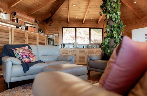 Bicheno House | Sunrise Place - Above the Trees