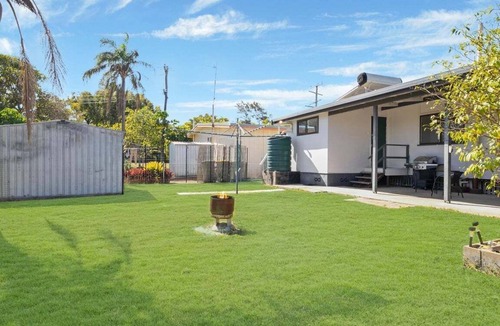 Cooee Bay House | Sunset Beach House - Cooee Bay
