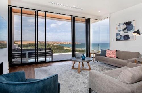 Maslin Beach House | SUNSET CLIFFS luxury stay at Maslin Beach