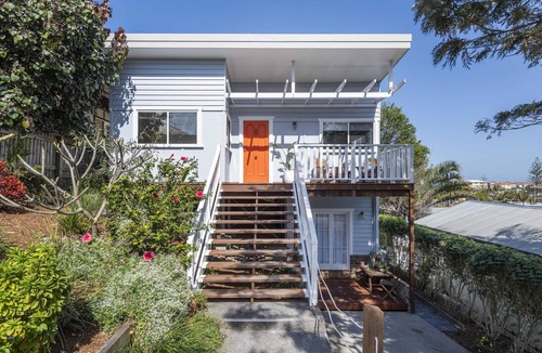 Yamba Apartment | Sunset Cottage - Pet Friendly- Oceanstays
