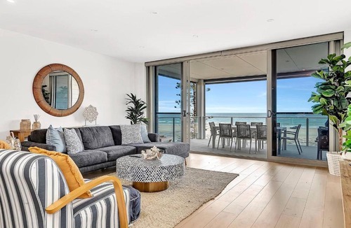 Moana Apartment | 'Sunset Delight' Hamptons-style Beachfront Living