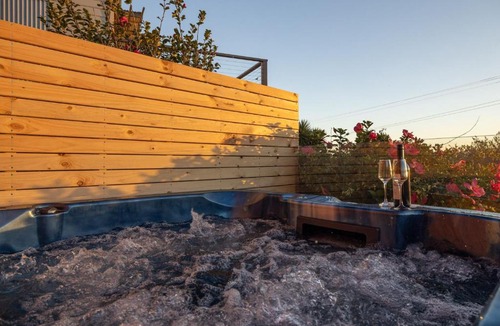 Coronet Bay House | Sunset Dreams Across the Sea