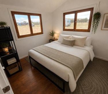 Miners Rest Ski Chalet | Sunset Farm Cabin Retreat