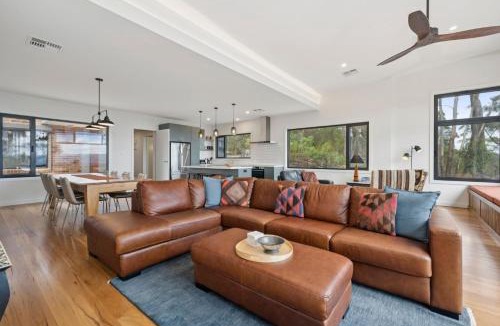 Mount Victoria House | Sunset Retreat