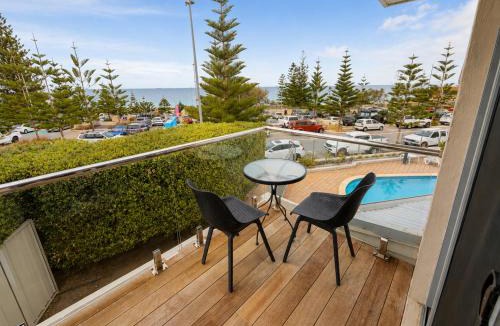 Scarborough Apartment | Sunset Spa Escape - Ocean Views
