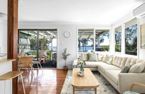 Budgewoi House | Sunset Splash Retreat