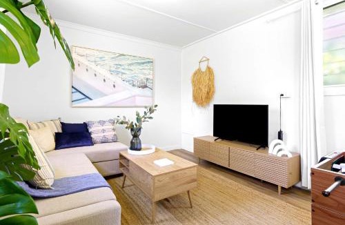 Budgewoi House | Sunset Splash Retreat
