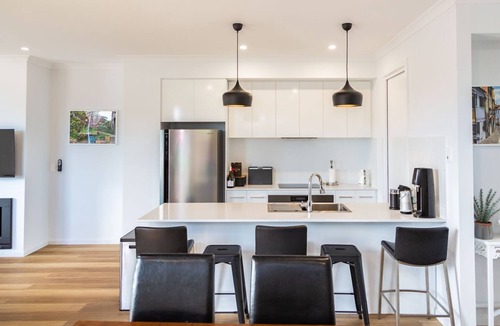 Normanville House | Sunset Strip - 22 Herbert Street, Normanville