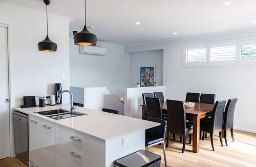 Normanville House | Sunset Strip - 22 Herbert Street, Normanville