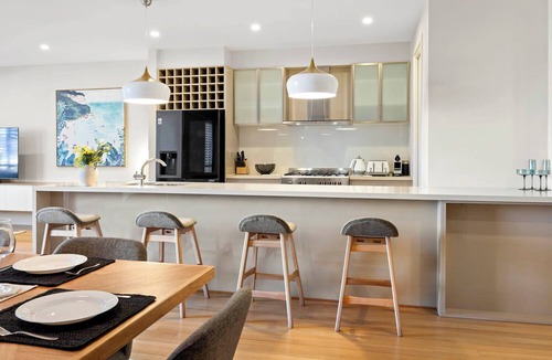 Safety Beach House | Sunsets On Spinnaker
