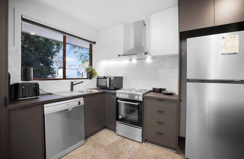 Sunshine North House | Sunshine Family Sophistication