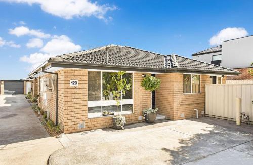 Sunshine North House | Sunshine Family Sophistication