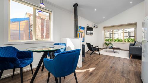 Cowes House | Sunshine Retreat Villa 2