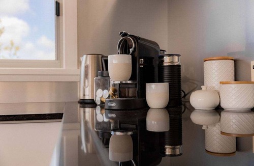 Bicheno House | Suntrap Cove - you and the ocean