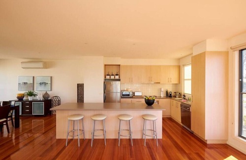 Jan Juc House | Surf Mist Townhouse - backs onto the RACV Resort!