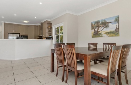 East Ballina House | Surfside - Shelly Beach Holiday Home
