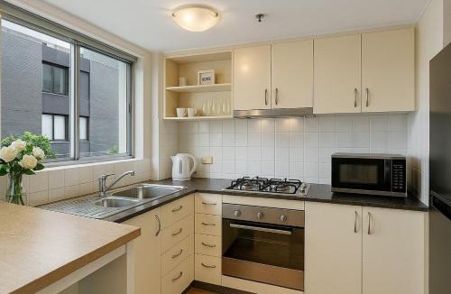 Surry Hills Apartment | Surry Hills secret - Convenient relaxed living SHL28