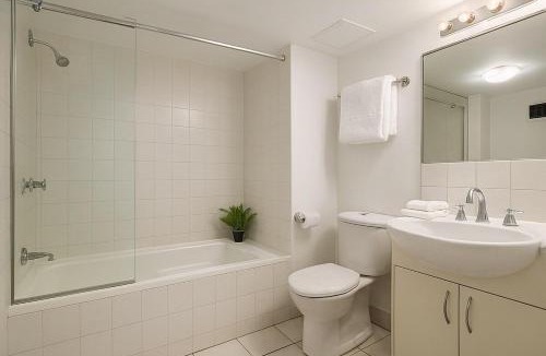 Surry Hills Apartment | Surry Hills secret - Convenient relaxed living SHL28