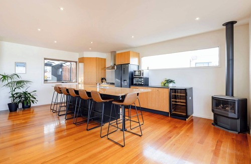 Torquay House | Sweeping Ocean Views