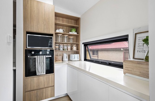 Swansea Apartment | Swells On Northcote. Newly completed 3 Bed 2 Bath premium accommodation