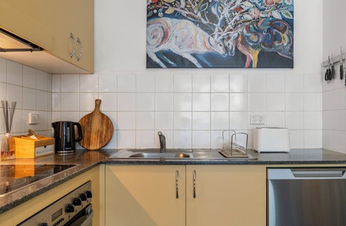 Chippendale Apartment | Sydney City Escape! - Pool, Gym & Parking