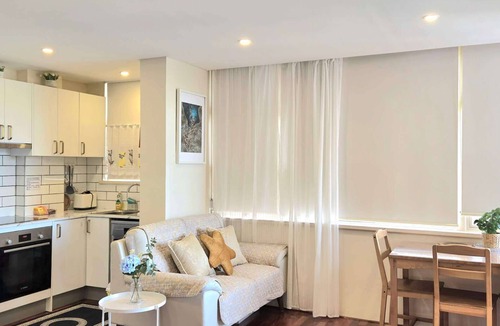 Kirribilli Apartment | Sydney Harbor View-Studio in charming Kirribilli perfect for getaway