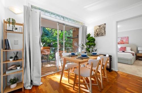 Neutral Bay Apartment | Sydney Leafy retreat 2BDR with parking and Access to CBD