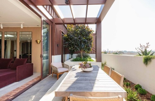 Redfern Apartment | Sydney Penthouse | 3 Beds | 3 Bath | Parking