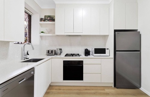 Kirribilli Apartment | Sydney`s Best Harbour Views|First Row Water Front