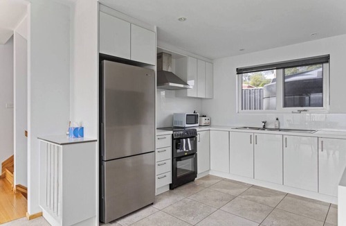 Opossum Bay House | Syrrah Serenity Beachfront Bliss at Opossum Bay